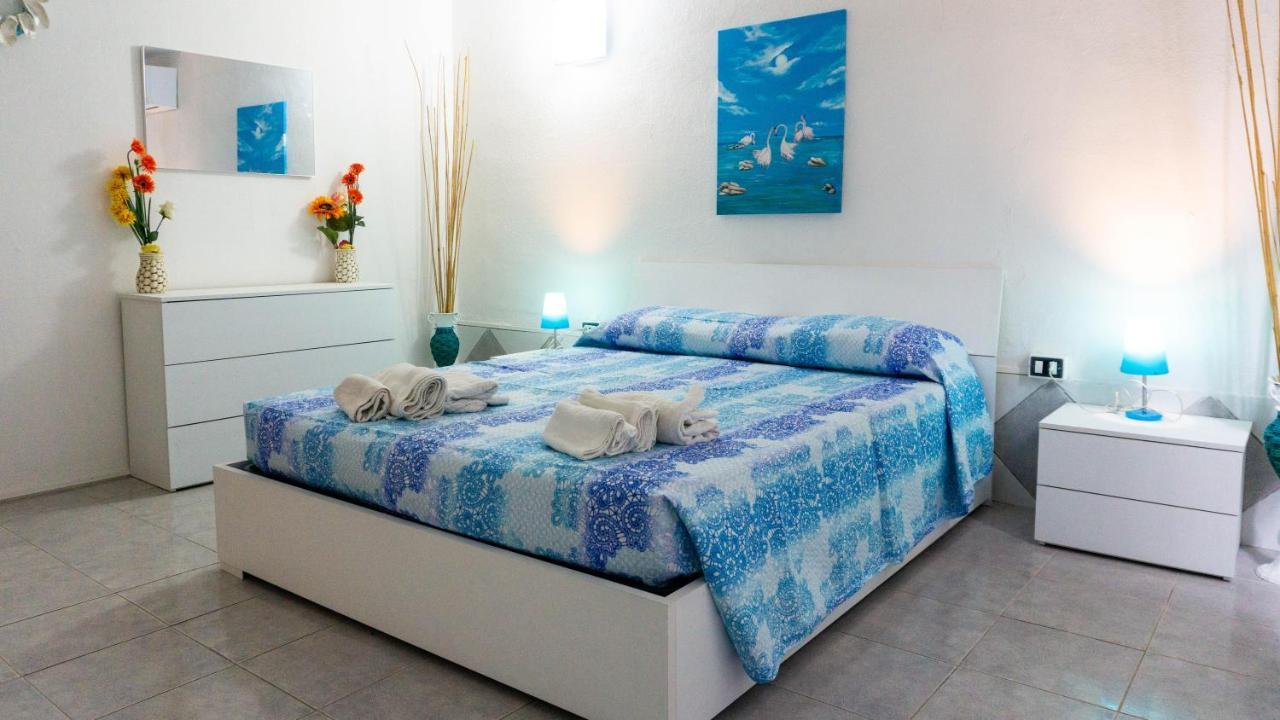 Appartamento Cala Paradiso サン・テオドーロ エクステリア 写真
